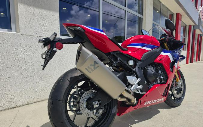 2027 Honda® CBR1000RR-R Fireblade SP