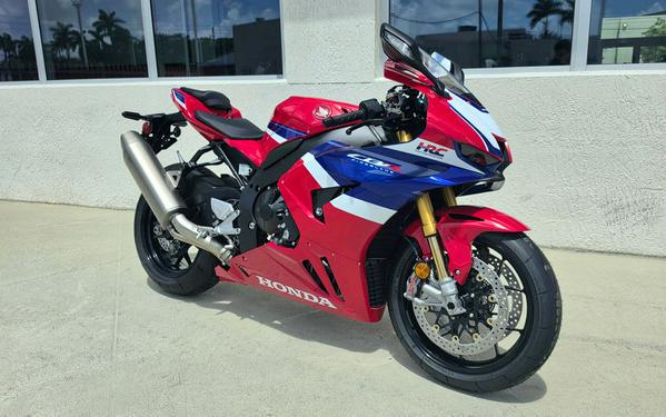 2027 Honda® CBR1000RR-R Fireblade SP