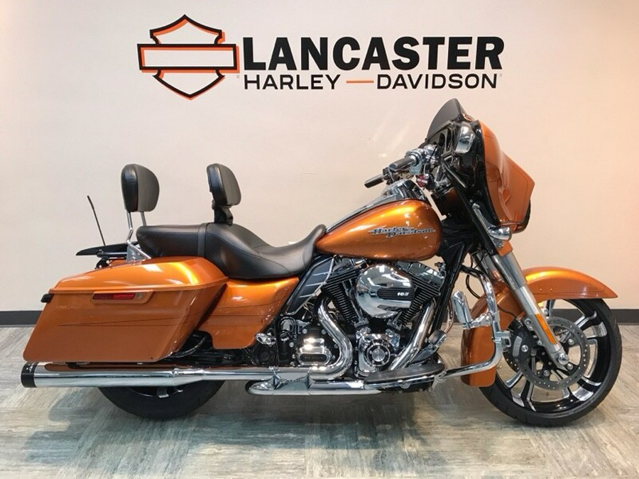 2014 Harley-Davidson® Street Glide® Special Amber Whiskey