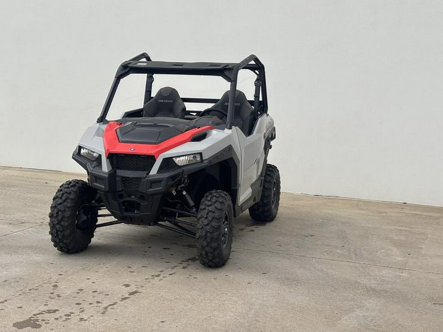 2025 Polaris® General 1000 Sport