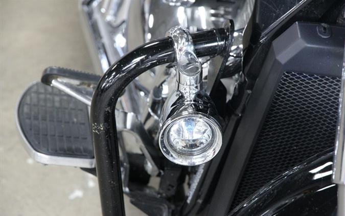2018 SUZUKI BOULEVARD C90T