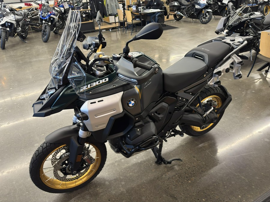 2025 BMW R 1300 GS Adventure - AURELIUS GREEN METALLIC MATTE