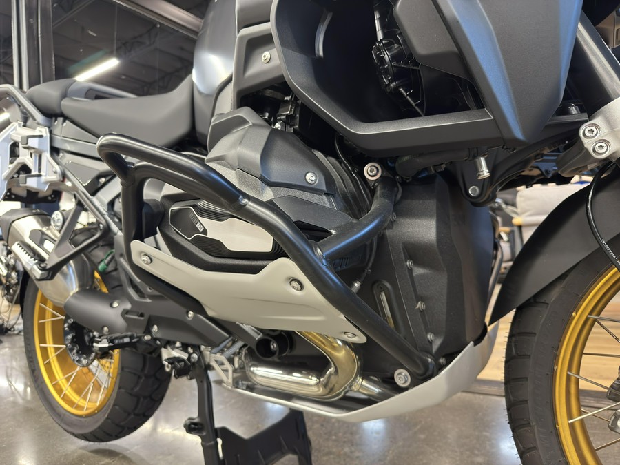 2025 BMW R 1300 GS Adventure - AURELIUS GREEN METALLIC MATTE