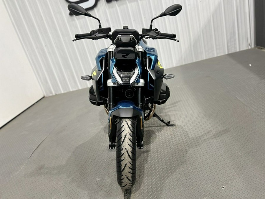 2026 BMW R 1300 R Snapper Rocks Blue 1300 R