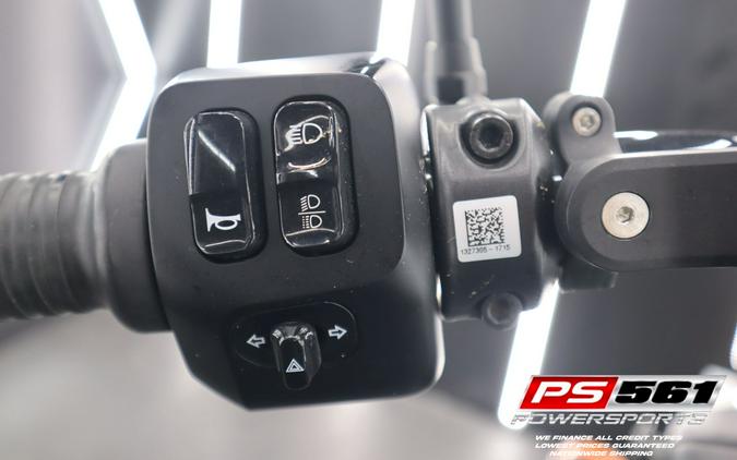 2023 Indian Springfield® Dark Horse®