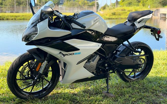 2025 CFMOTO 300SS