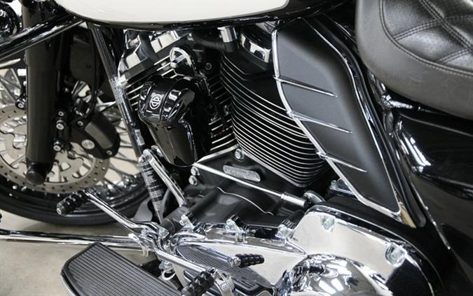 2019 HARLEY DAVIDSON Road King Police