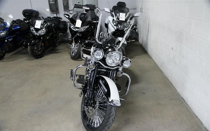 2019 HARLEY DAVIDSON Road King Police