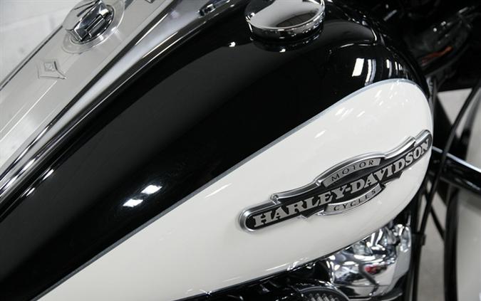2019 HARLEY DAVIDSON Road King Police