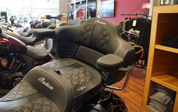 2025 Indian Motorcycle® Roadmaster® Elite Springfield Blue Candy