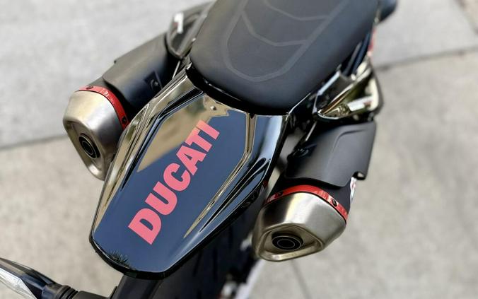 2027 Ducati HYPERMOTARD 698 MONO NERA