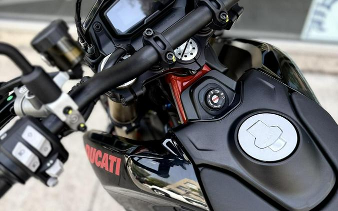 2027 Ducati HYPERMOTARD 698 MONO NERA