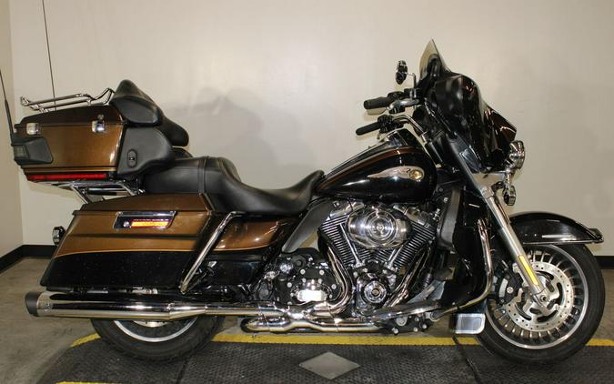 2013 Harley-Davidson® FLHTKAE - Electra Glide® Ultra Limited 110th Anniversary Edition