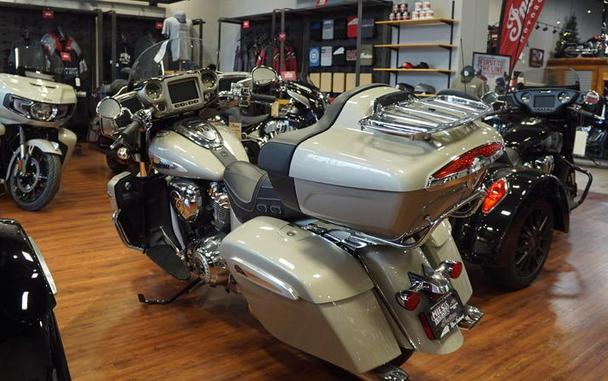 2025 Indian Motorcycle® Roadmaster® Limited Silver Quartz Metallic