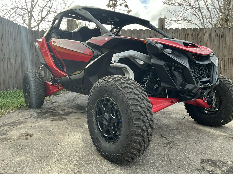 2024 Can-Am MAVERICK R X