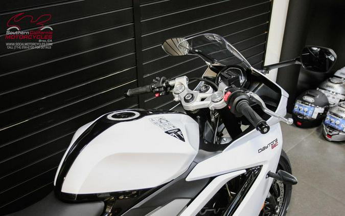 2025 Triumph Daytona 660 Snowdonia White/Sapphire Black