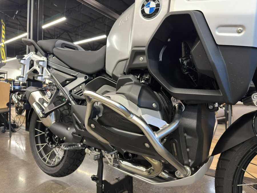 2025 BMW R 1300 GS Adventure - RACING RED
