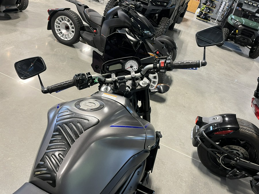2013 Yamaha FZ8