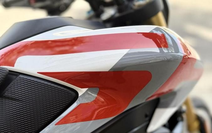 2027 Ducati HYPERMOTARD V2 SP