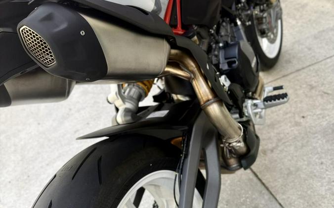 2027 Ducati HYPERMOTARD V2 SP