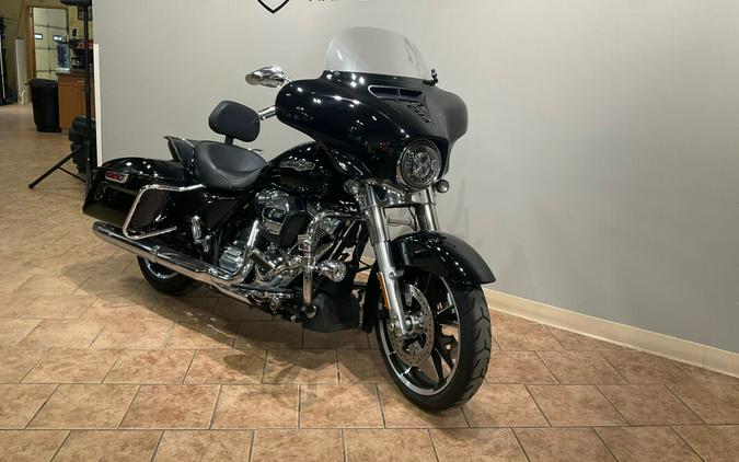 2022 Harley-Davidson Street Glide Vivid Black FLHX