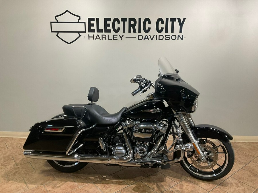 2022 Harley-Davidson Street Glide Vivid Black FLHX