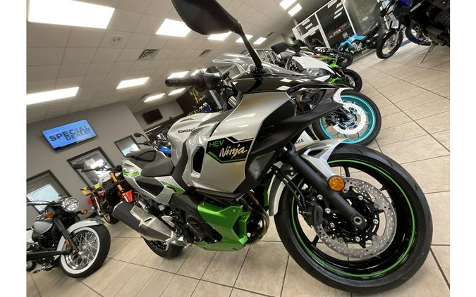 2024 Kawasaki Ninja® 7 Hybrid ABS