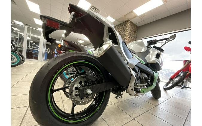 2024 Kawasaki Ninja® 7 Hybrid ABS