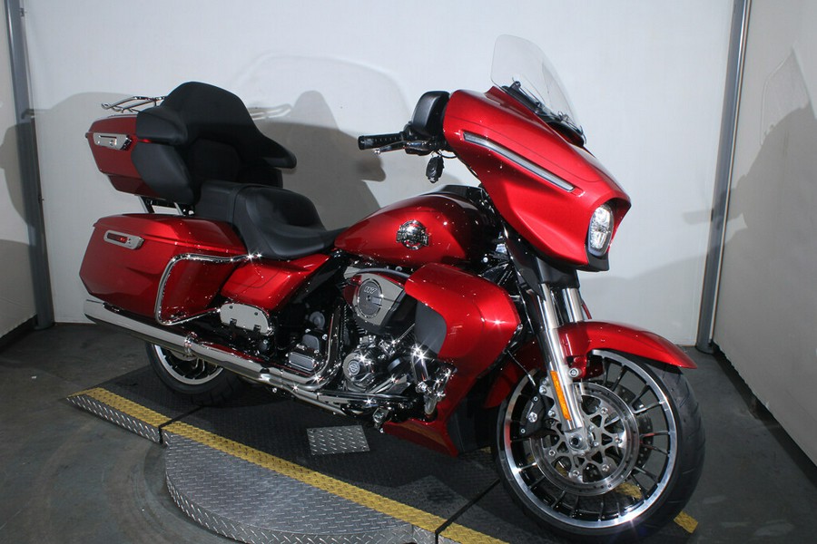 New 2026 Harley-Davidson Street Glide Limited Grand American Touring FLHXL Motorcycle For Sale In Miami, Florida