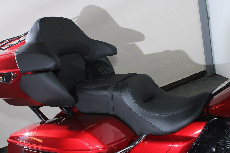 New 2026 Harley-Davidson Street Glide Limited Grand American Touring FLHXL Motorcycle For Sale In Miami, Florida