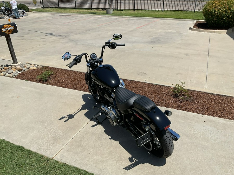 FXBB 2026 Street Bob®