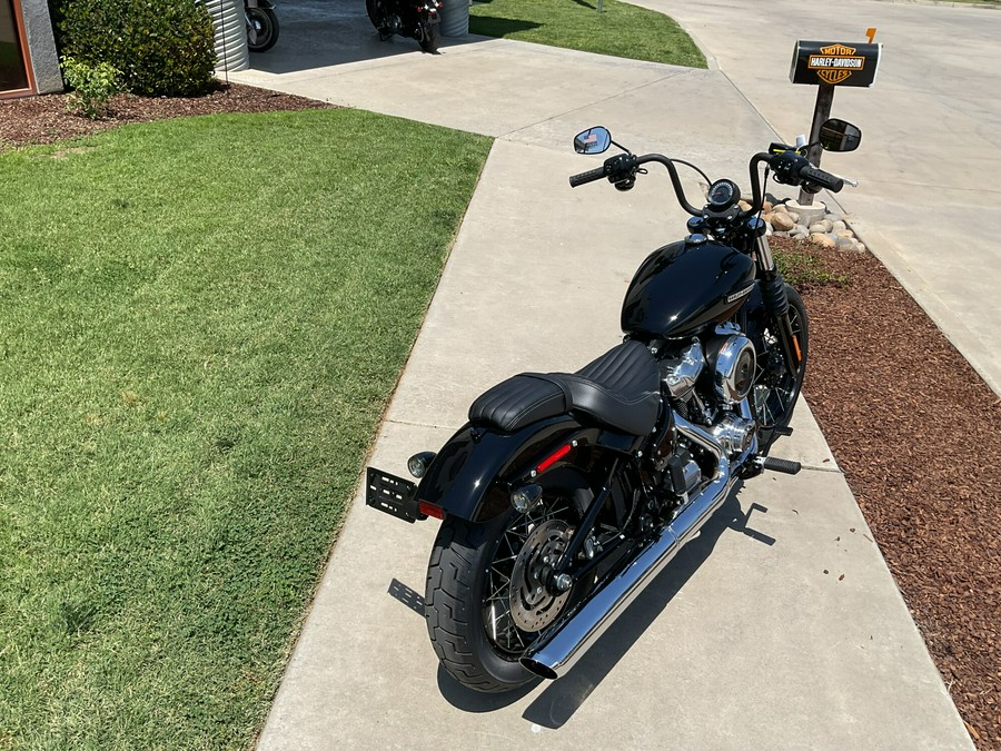 FXBB 2026 Street Bob®