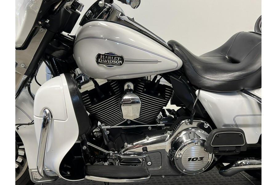 2012 Harley-Davidson® ULTRA CLASSIC ELECTRA GLIDE