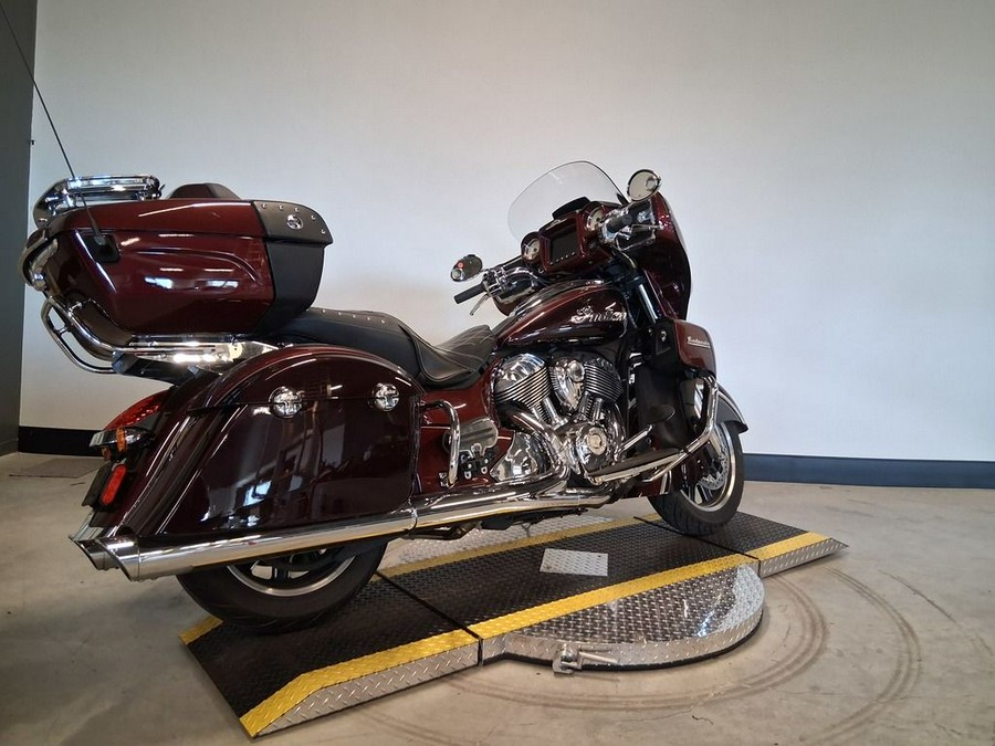 2022 Indian Motorcycle® Roadmaster® Maroon Metallic/Crimson Metallic
