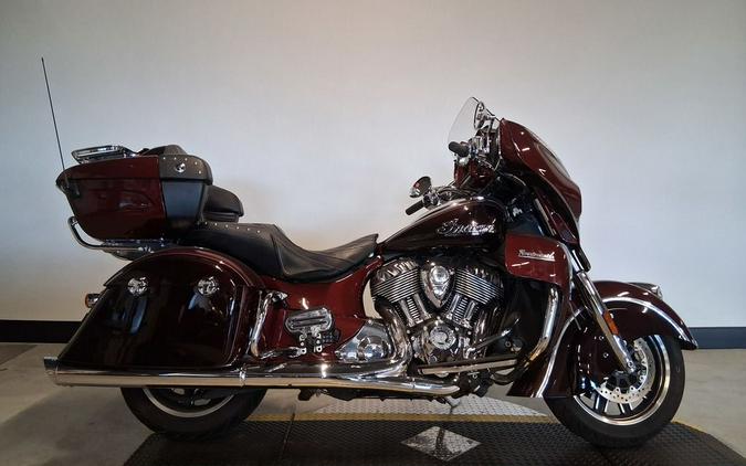 2022 Indian Motorcycle® Roadmaster® Maroon Metallic/Crimson Metallic