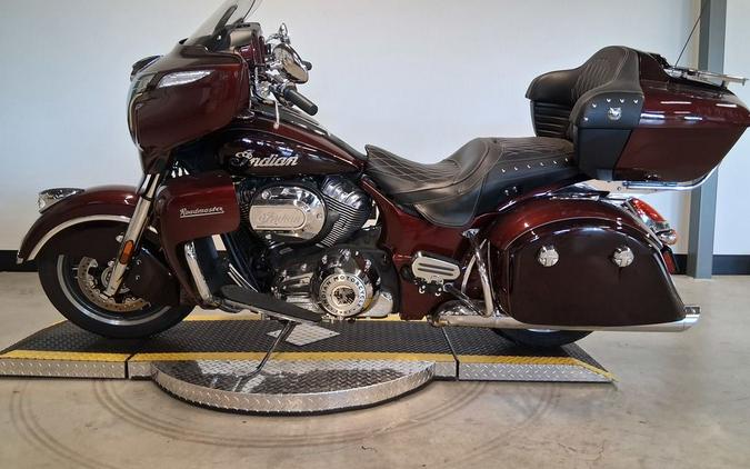 2022 Indian Motorcycle® Roadmaster® Maroon Metallic/Crimson Metallic