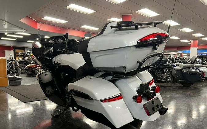 2026 Indian Motorcycle Pursuit® Dark Horse® with 112 and Powerband Audio Package