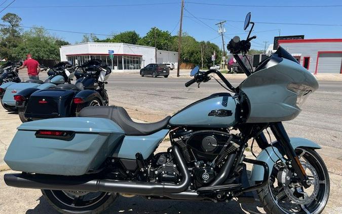 2024 Harley-Davidson Road Glide® Sharkskin Blue