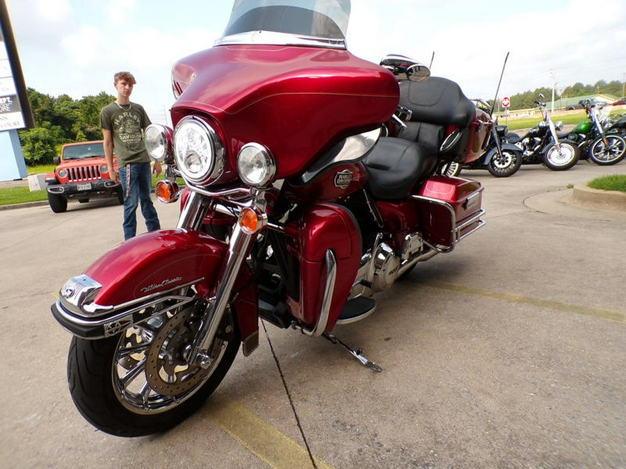 2012 Harley-Davidson® FLHTCU - Electra Glide® Ultra Classic