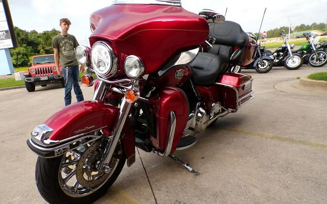 2012 Harley-Davidson® FLHTCU - Electra Glide® Ultra Classic