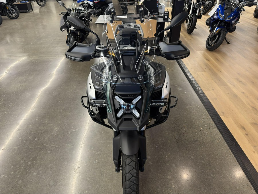 2025 BMW R 1300 GS Adventure - AURELIUS GREEN METALLIC MATTE