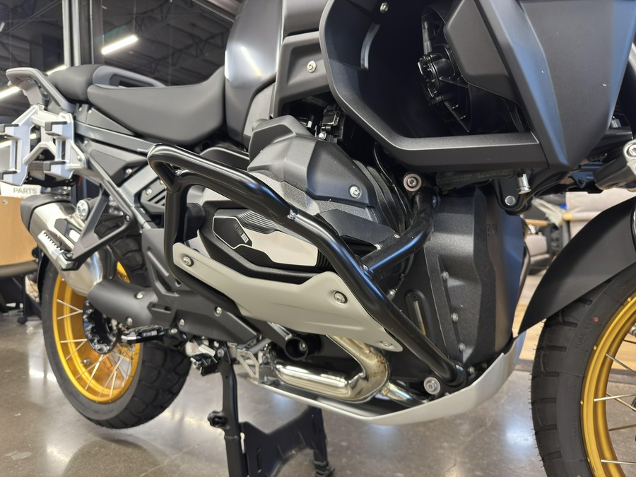 2025 BMW R 1300 GS Adventure - AURELIUS GREEN METALLIC MATTE