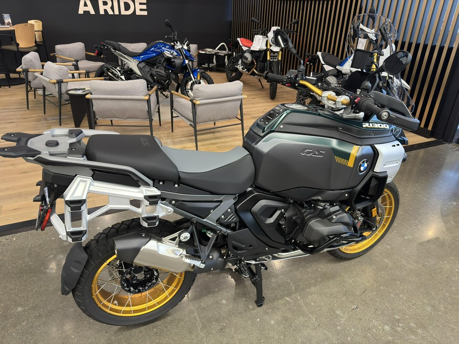2025 BMW R 1300 GS Adventure - AURELIUS GREEN METALLIC MATTE