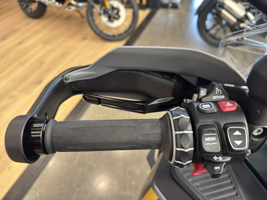 2025 BMW R 1300 GS Adventure - AURELIUS GREEN METALLIC MATTE