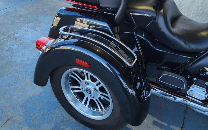 FLHTCUTG 2018 Tri Glide Ultra