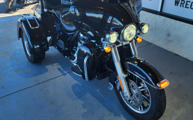 FLHTCUTG 2018 Tri Glide Ultra