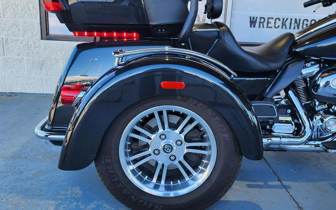 FLHTCUTG 2018 Tri Glide Ultra