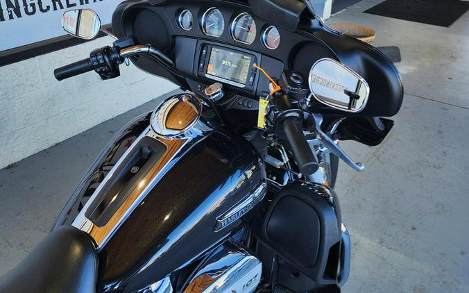 FLHTCUTG 2018 Tri Glide Ultra