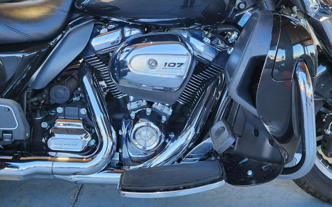 FLHTCUTG 2018 Tri Glide Ultra