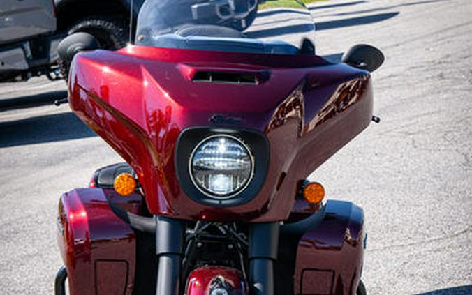 2024 Indian Motorcycle® Roadmaster® Dark Horse® w/Powerband Audio Package Maroon Metallic